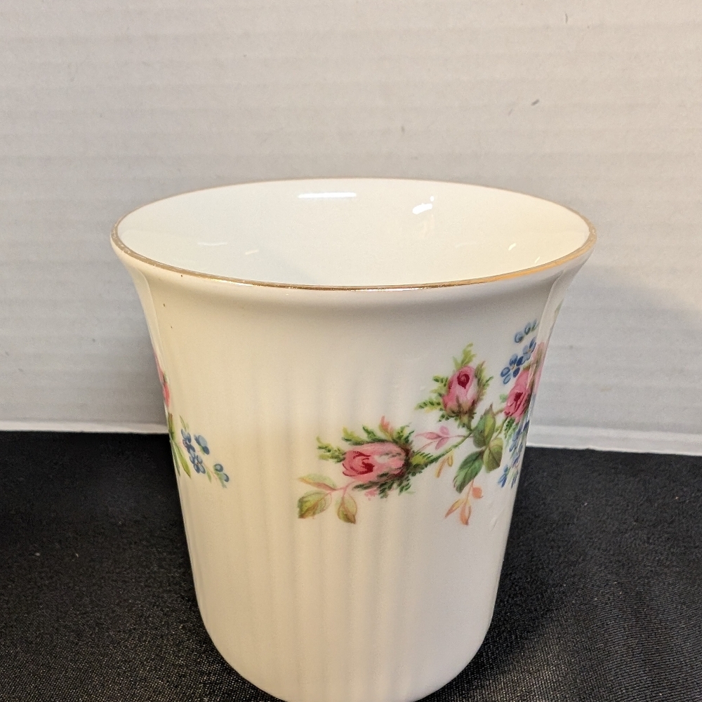 Royal Albert Moss Rose Bone China England Coffee Tea Mugs Cups set, lot of 3 - Picture 4 of 16